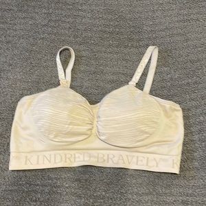 Kindred Bravely hands-free pumping/nursing bra